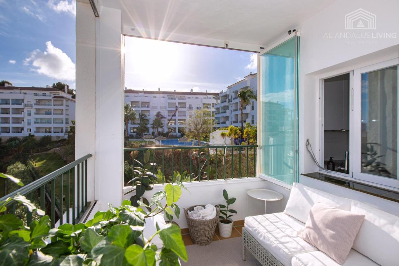 Scandinavian Style Apartment With Amazing Sea Views And South West Facing Sunny Terrace In Miraflores Walking Distance To The Beach! มาลากา ภายนอก รูปภาพ