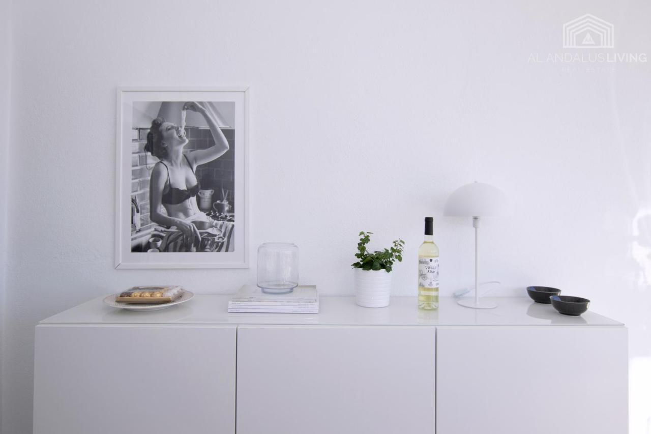 Scandinavian Style Apartment With Amazing Sea Views And South West Facing Sunny Terrace In Miraflores Walking Distance To The Beach! มาลากา ภายนอก รูปภาพ
