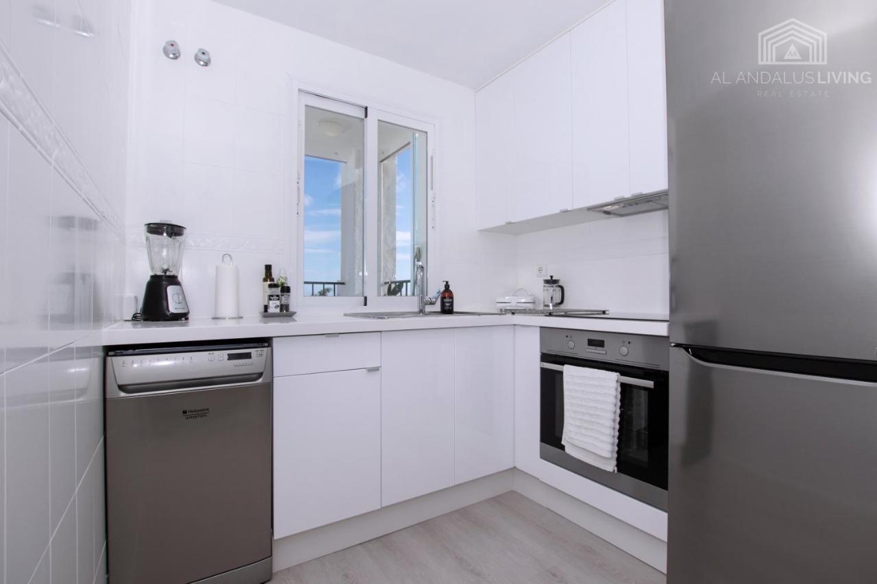 Scandinavian Style Apartment With Amazing Sea Views And South West Facing Sunny Terrace In Miraflores Walking Distance To The Beach! มาลากา ภายนอก รูปภาพ