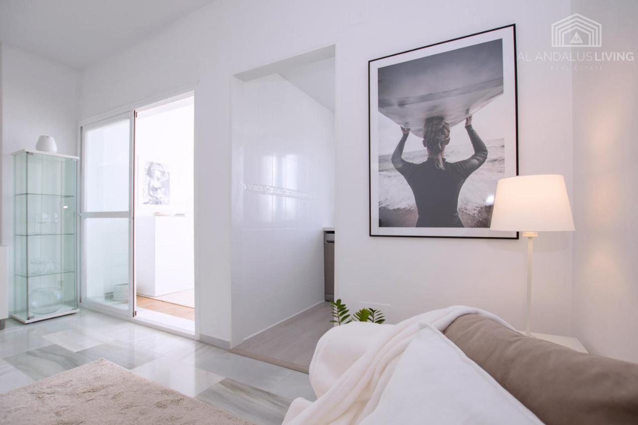 Scandinavian Style Apartment With Amazing Sea Views And South West Facing Sunny Terrace In Miraflores Walking Distance To The Beach! มาลากา ภายนอก รูปภาพ