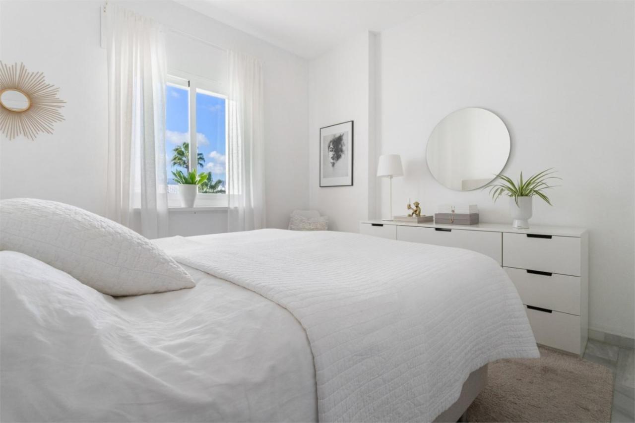 Scandinavian Style Apartment With Amazing Sea Views And South West Facing Sunny Terrace In Miraflores Walking Distance To The Beach! มาลากา ภายนอก รูปภาพ