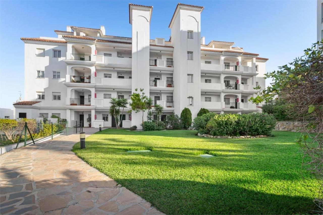 Scandinavian Style Apartment With Amazing Sea Views And South West Facing Sunny Terrace In Miraflores Walking Distance To The Beach! มาลากา ภายนอก รูปภาพ